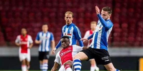 詹姆斯力压 詹姆斯力压