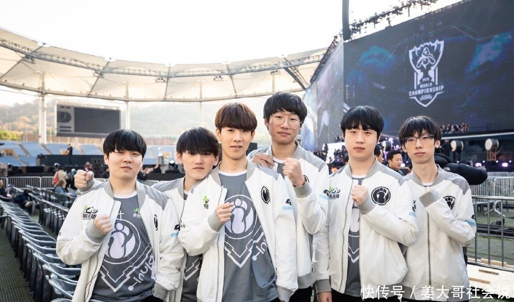 霍福德的言 霍福德的言