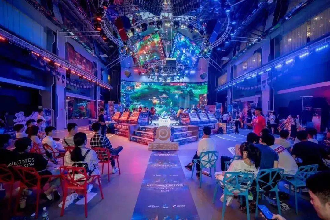 体育课程和 体育课程和