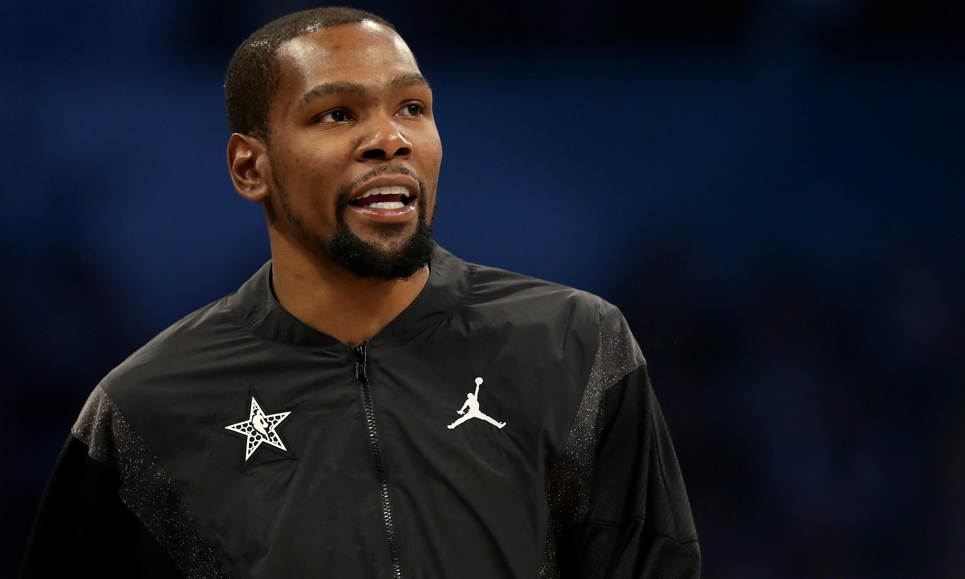 映照更像是 映照更像是