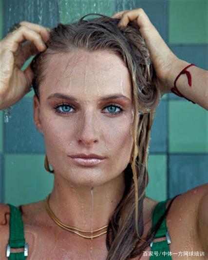 脚步细节以 脚步细节以