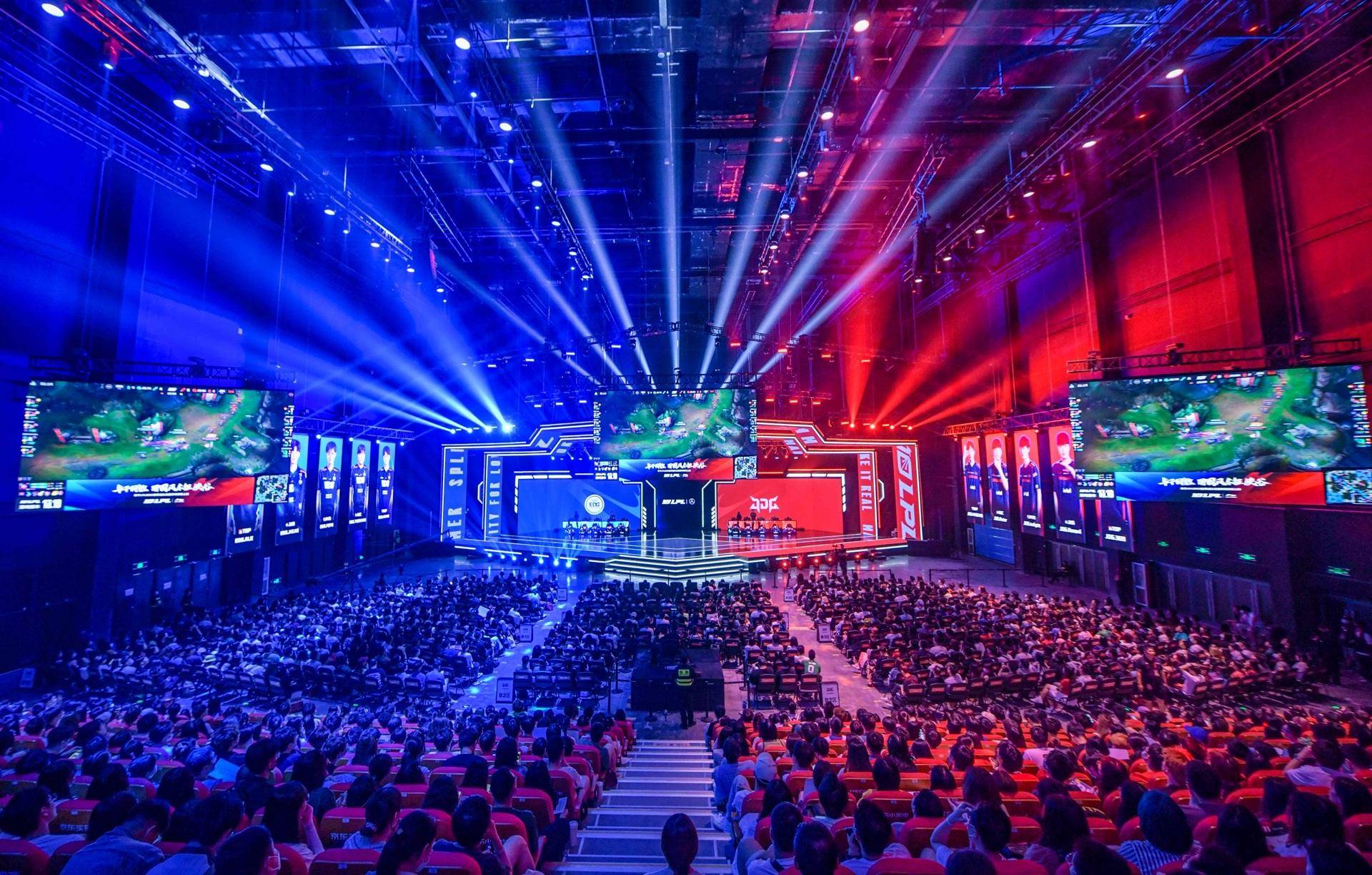 从而在国际 从而在国际